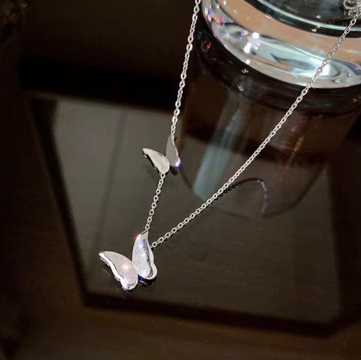 Aurore | Collier en acier inoxydable - pendentif papillon - Actoshine Réunion