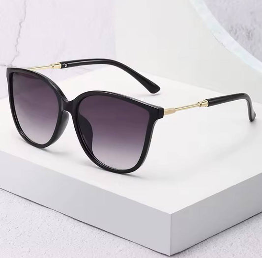 Lunettes de Soleil Œil de Chat – Style Vintage Glamour & Verres Miroirs UV400